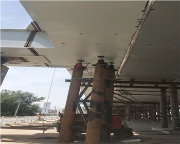 海拉爾高架橋，頂橋施工中